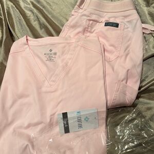 Med Couture Scrub Set Women’s Medium Pink – V-Neck Top & Pants – New